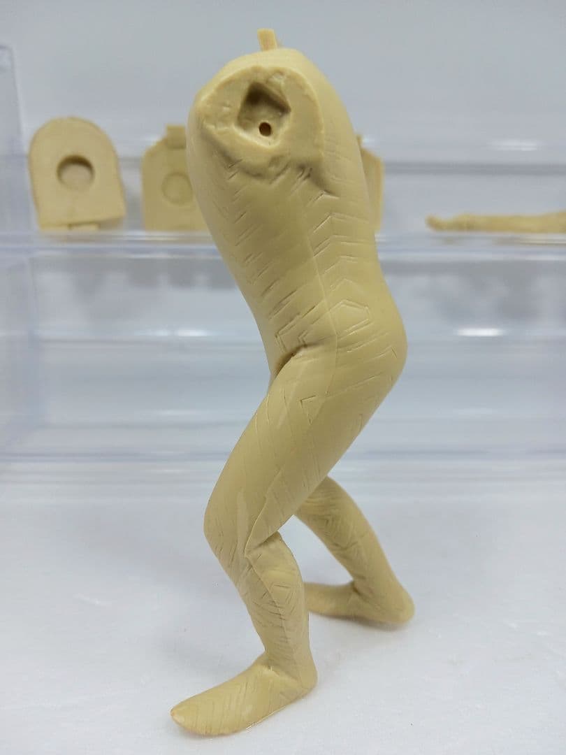 希少 ボークス ウルトラマン 三面怪獣ダダ ガレージキット ソフビ フィギュア