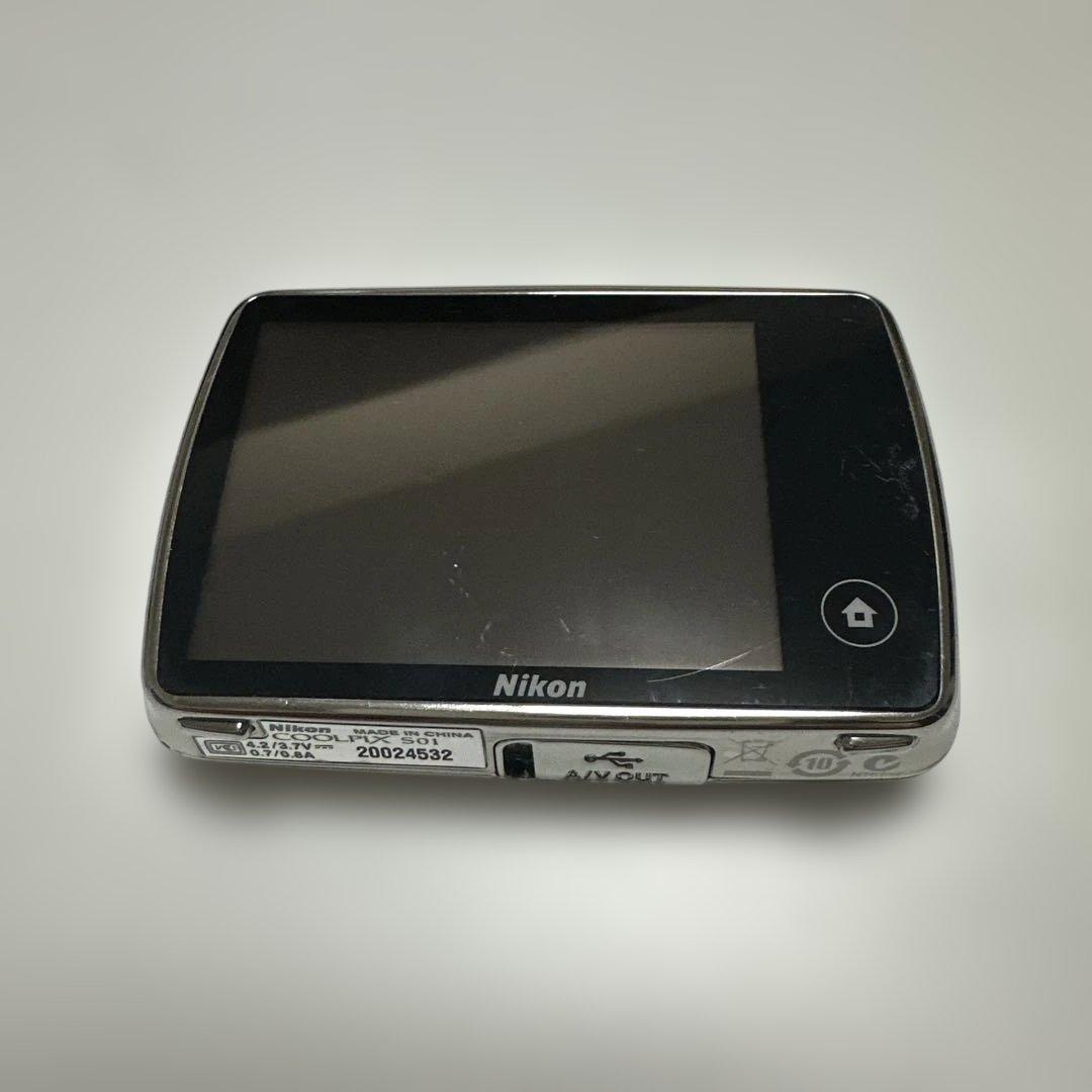 美品　Nikon COOLPIX S01 ミラーシルバー