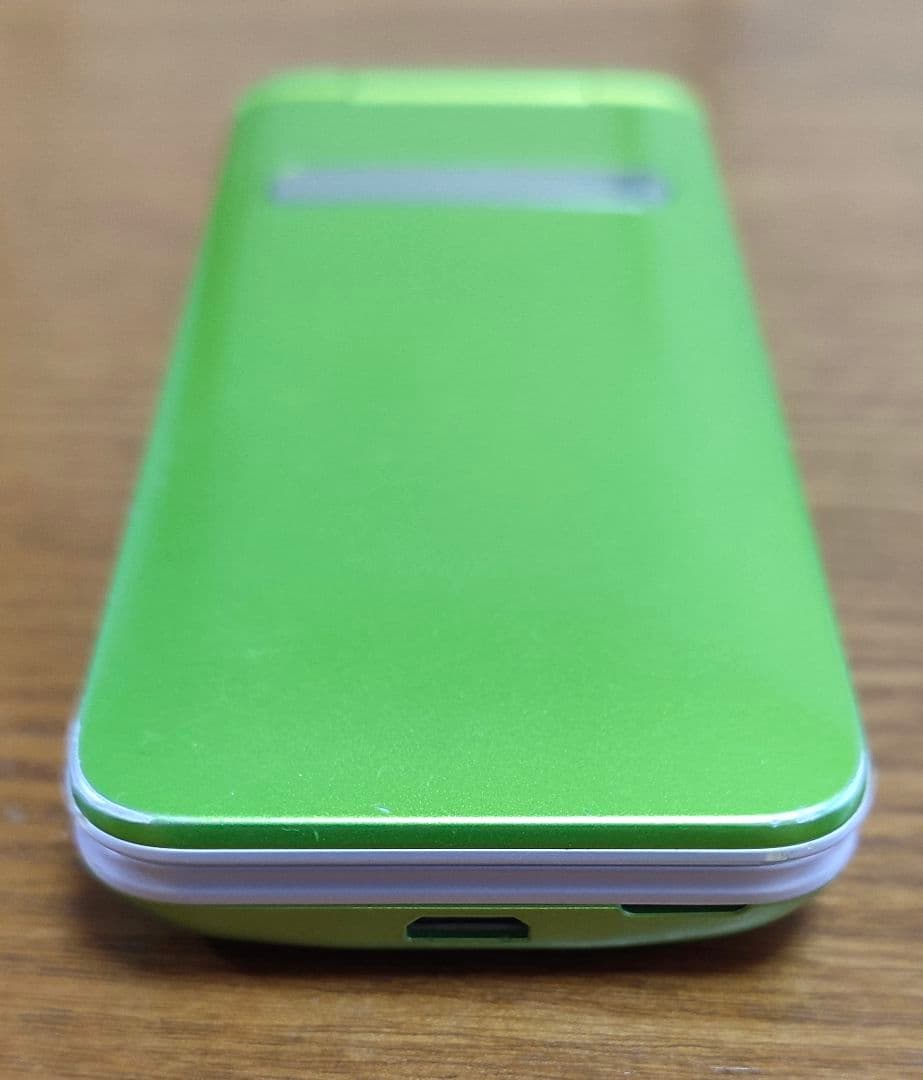 KYF37 グリーン 折り畳み式 ガラホ バッテリーも元気です！オマケ付