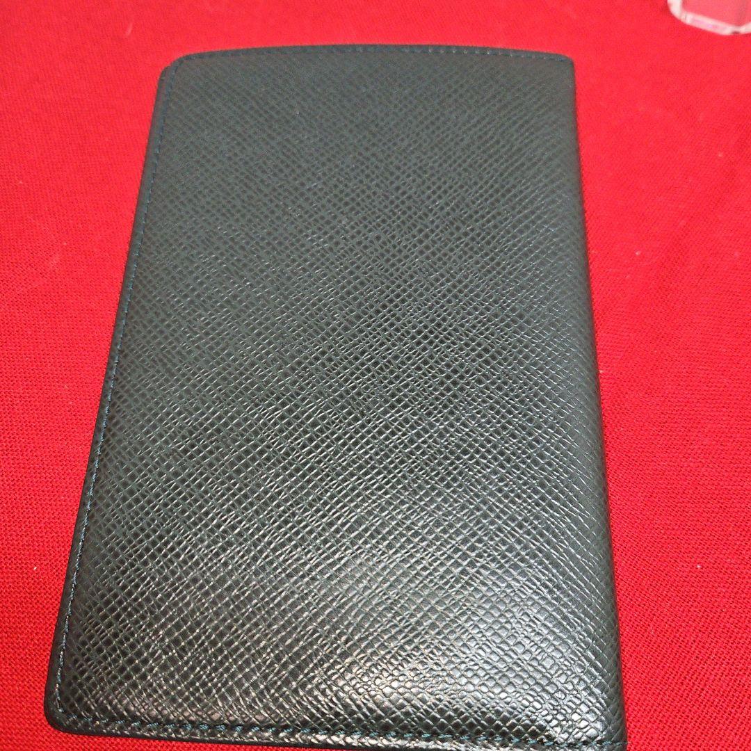 【希少】ルイヴィトン タイガ エピセア 二つ折り財布 パスポートケース グリーン