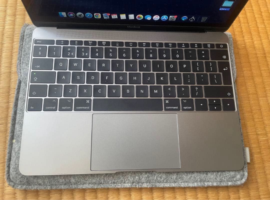 緊急値下げ早い者勝ち！AppleMacBookRetina12inch2017