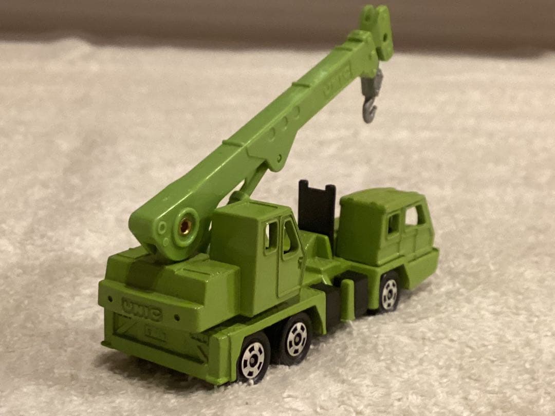 トミカ　NO.72ニッサンディーゼル　ユニックトラック　クレーン　スーパーギフト