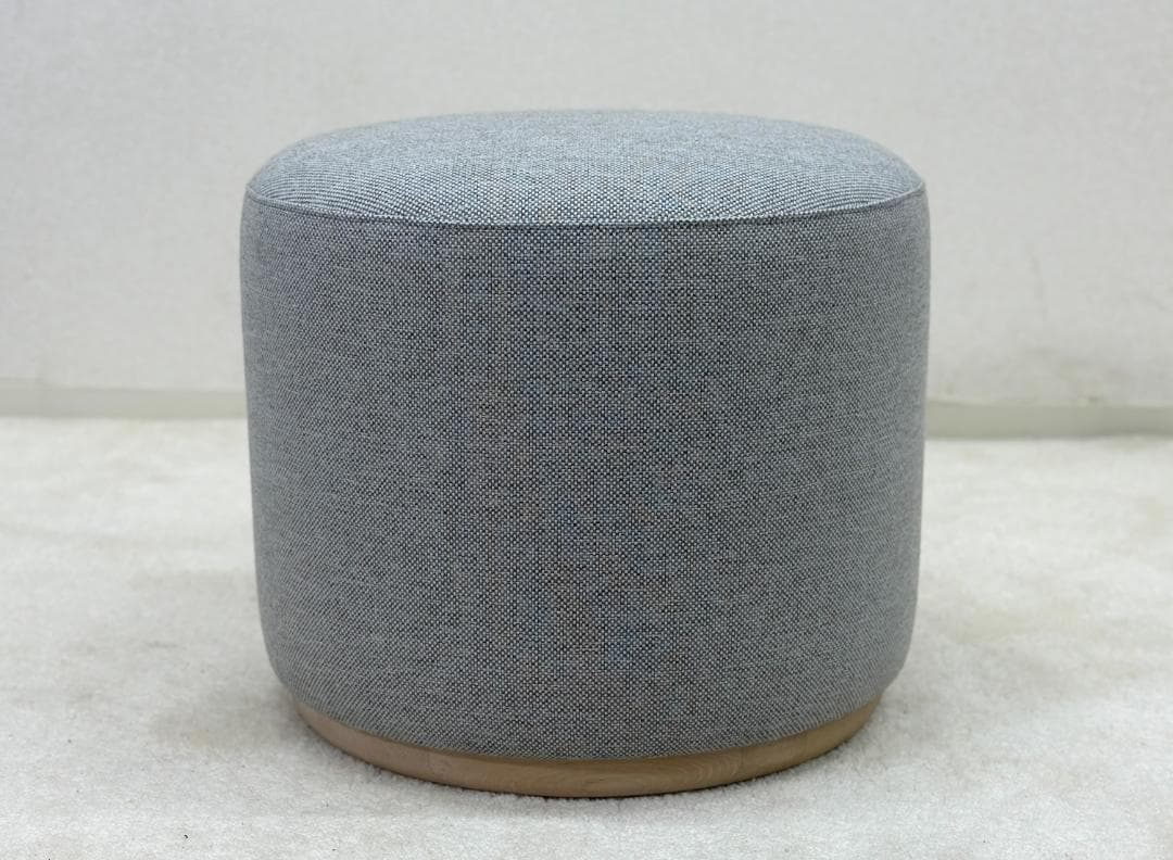 カリモクニュースタンダード■エレファントプーフ　ロー　スツール　シンプル　グレー