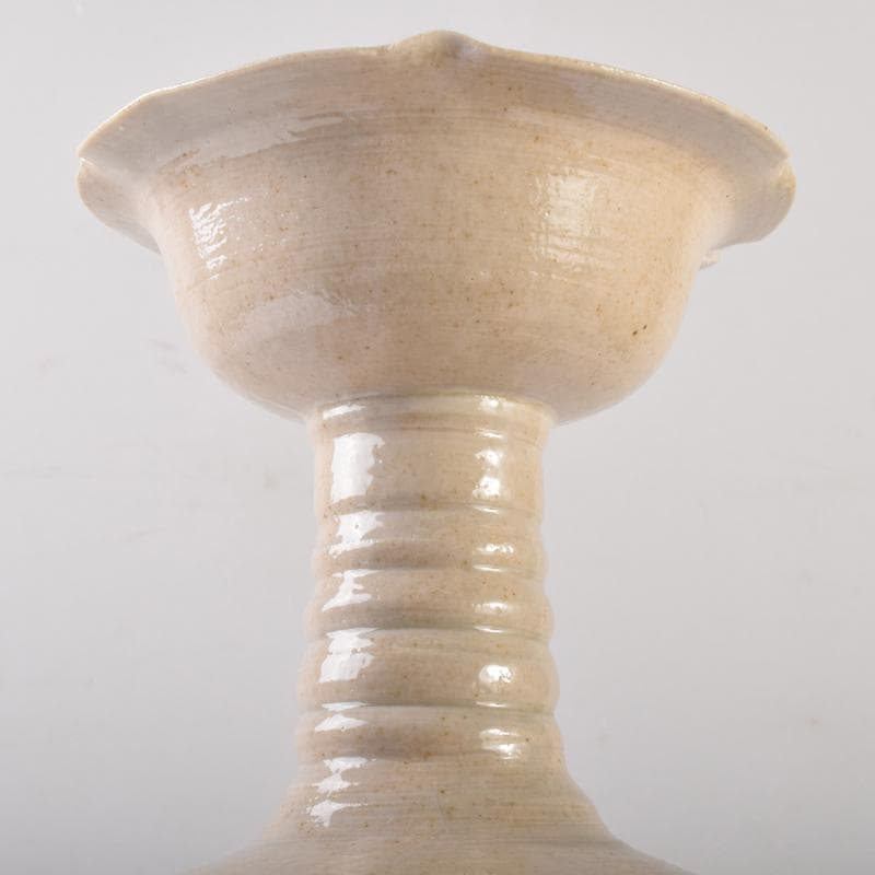 中国　徳化窯白磁　花草刻　花口瓶　C　7060A