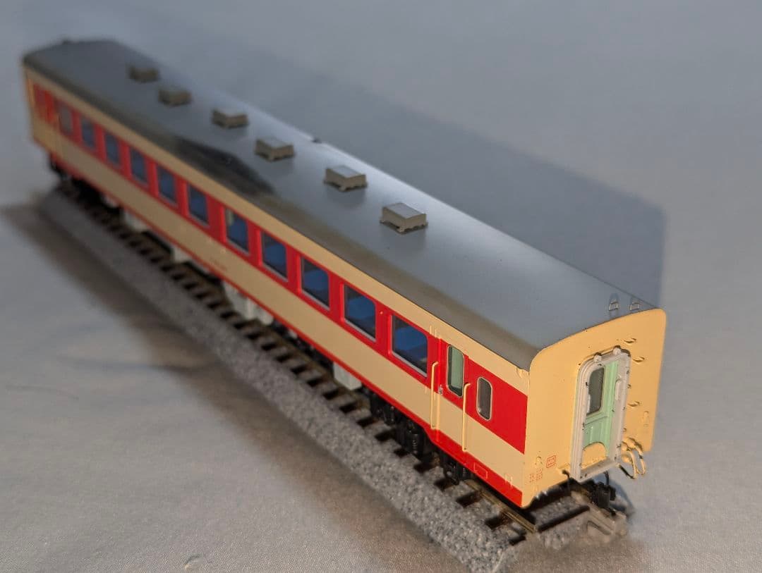 天賞堂 HOゲージ 56031 [キハ26 急行色 ２灯シールドビーム]