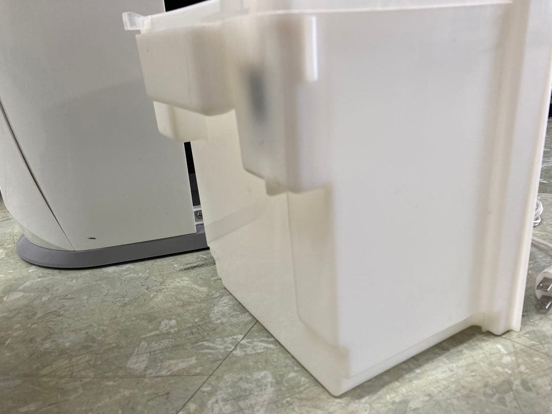 CORONA 除湿機 CD-S6322 衣類乾燥除湿機　中古