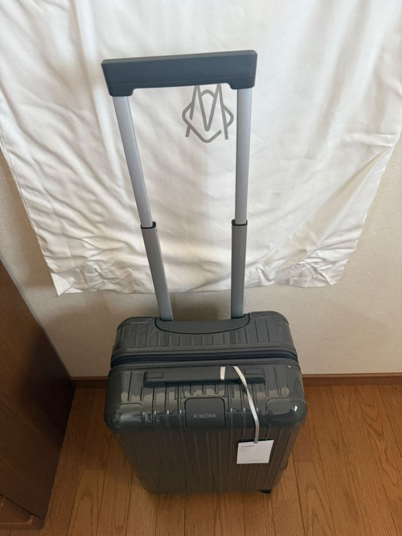 新品未使用　RIMOWA Essential Cabin スレート　グレー