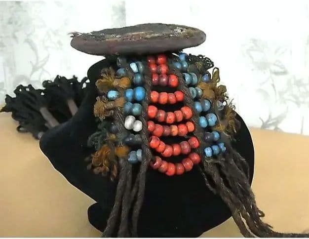 ★P1201★ エスニック　古い頭飾り　民族装飾　装身具　 ガラスビーズ