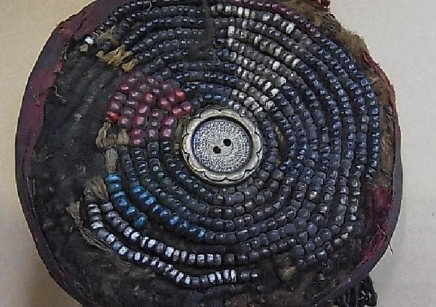 ★P1201★ エスニック　古い頭飾り　民族装飾　装身具　 ガラスビーズ