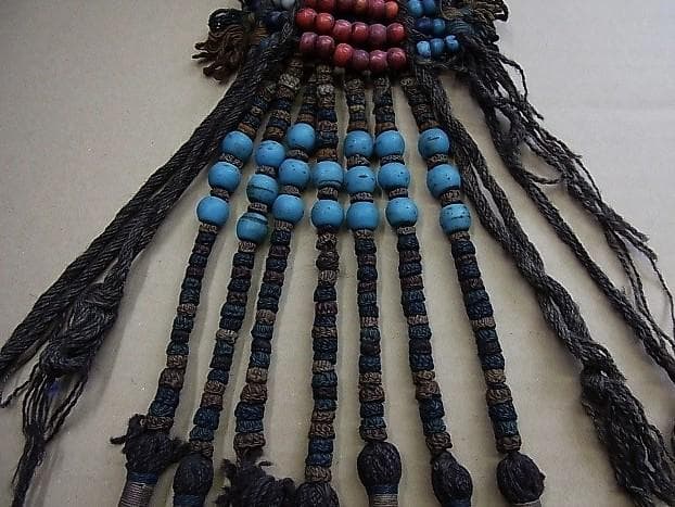 ★P1201★ エスニック　古い頭飾り　民族装飾　装身具　 ガラスビーズ