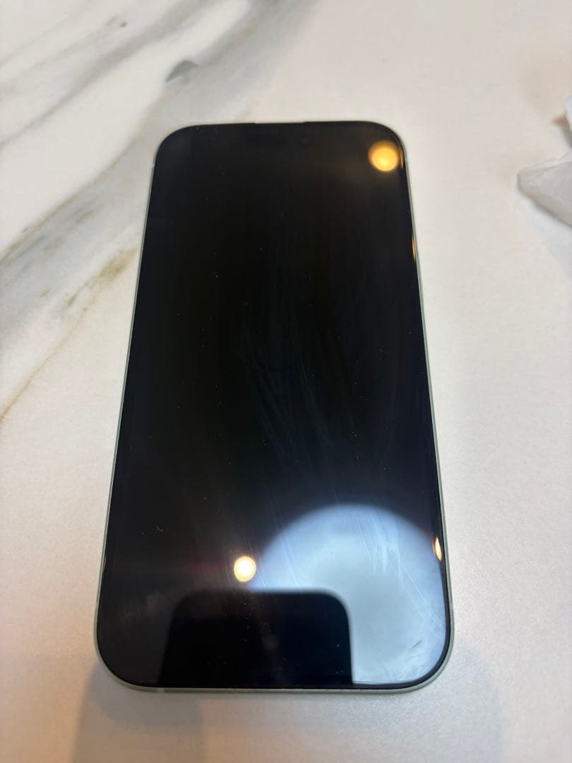 iPhone 15 128GB ミッドナイトグリーン