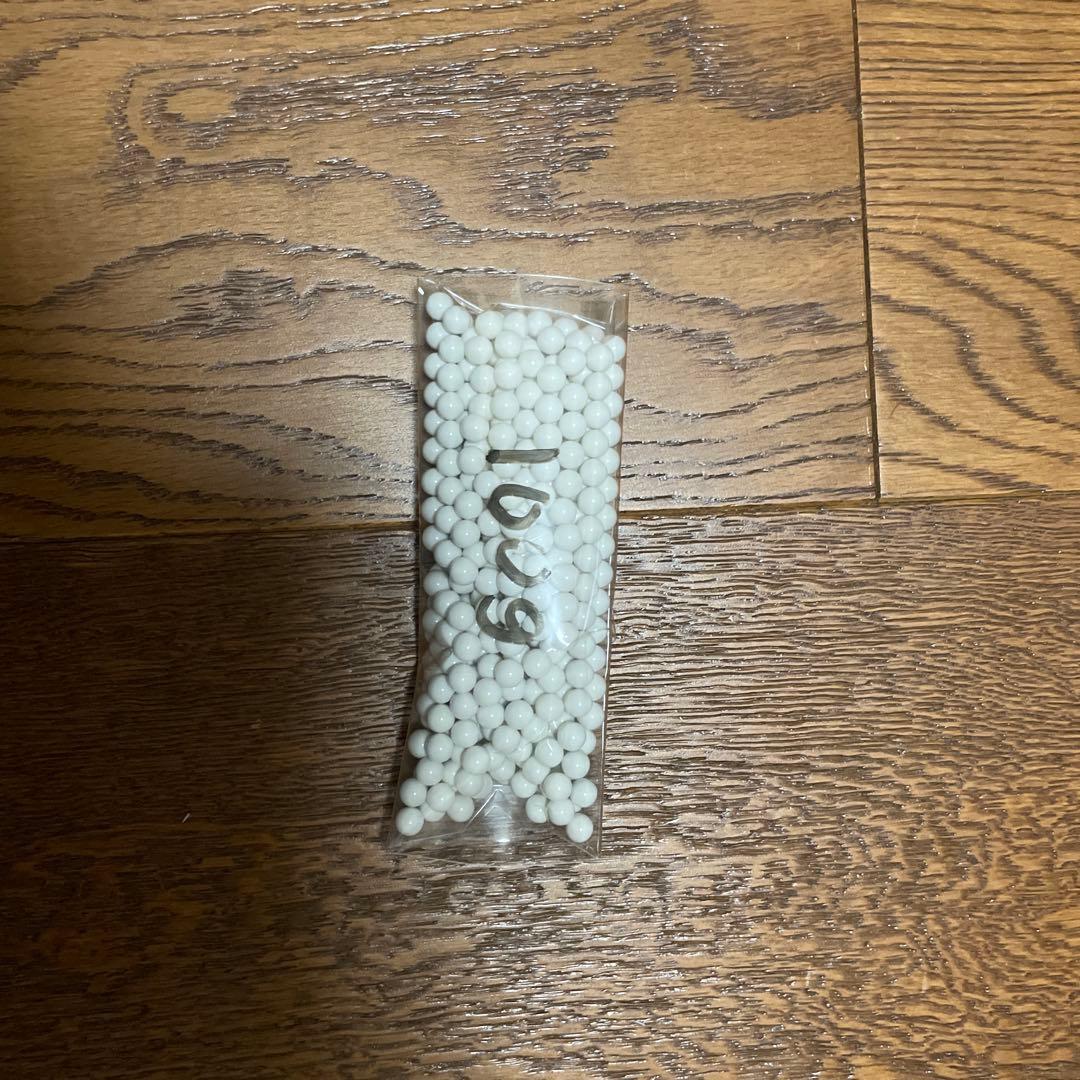 東京マルイ　グロック18c ガスガンとスピードローダー