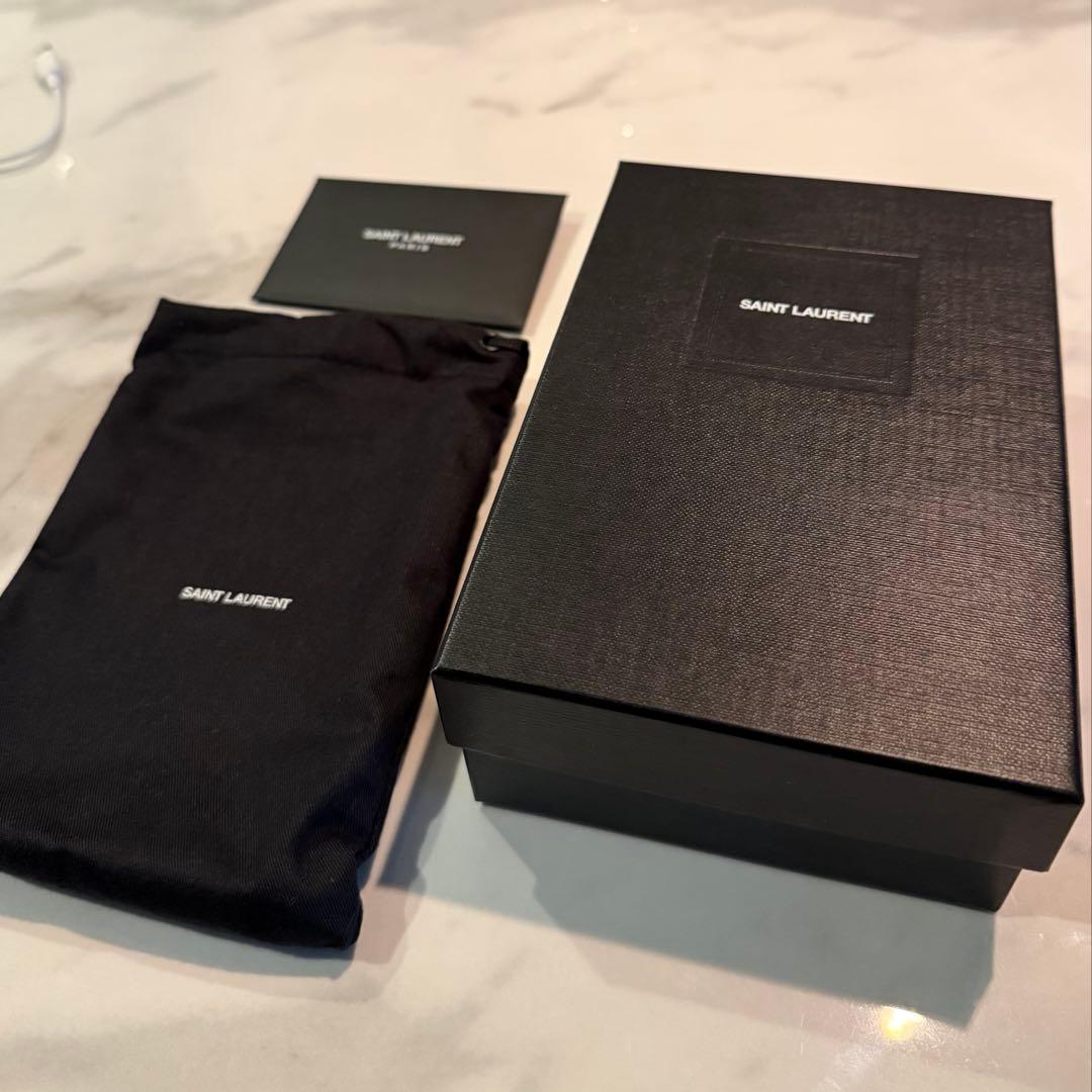 サンローラン　折り財布　コンパクトジップアラウンドウォレット　ブラック　レザー