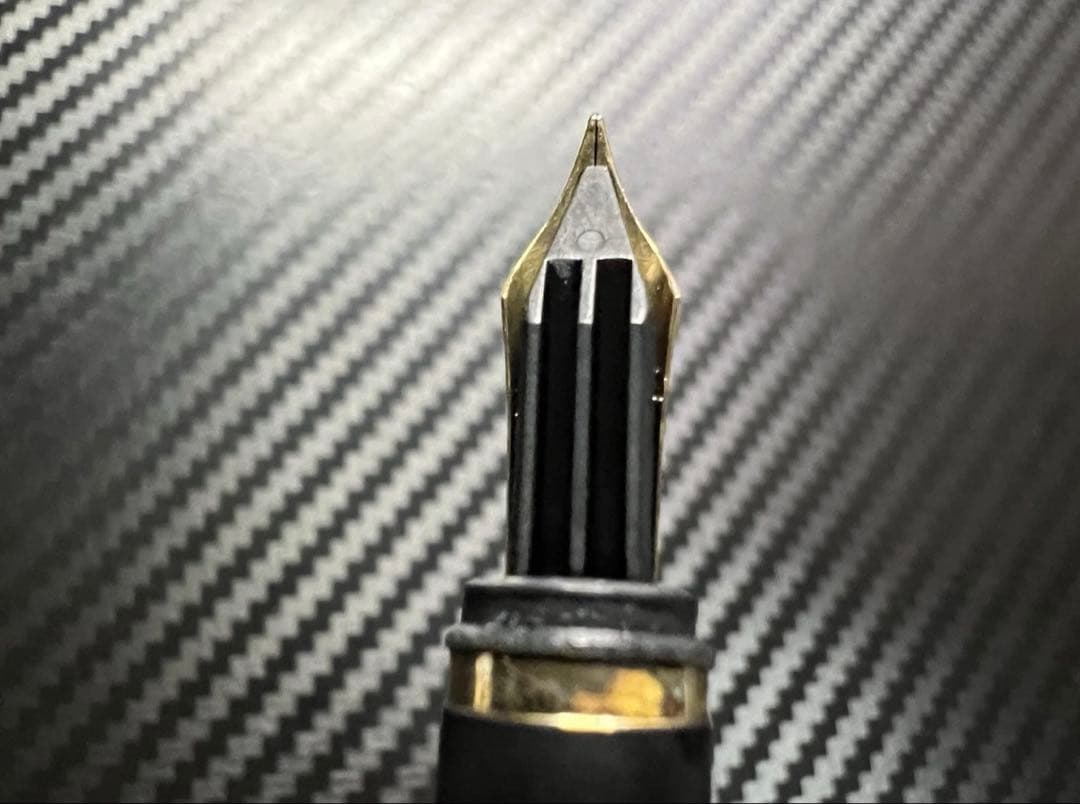 美品 モンブラン ノブレス オブリージュ ゴールド F 万年筆