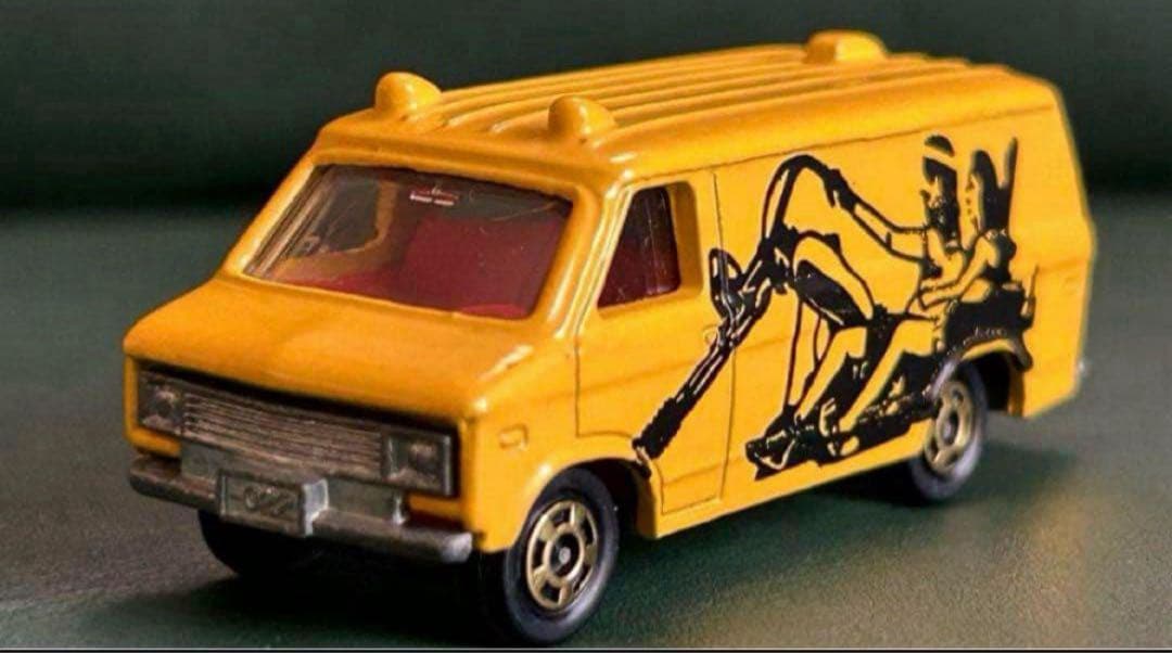 トミカ シボレー シェビーバン