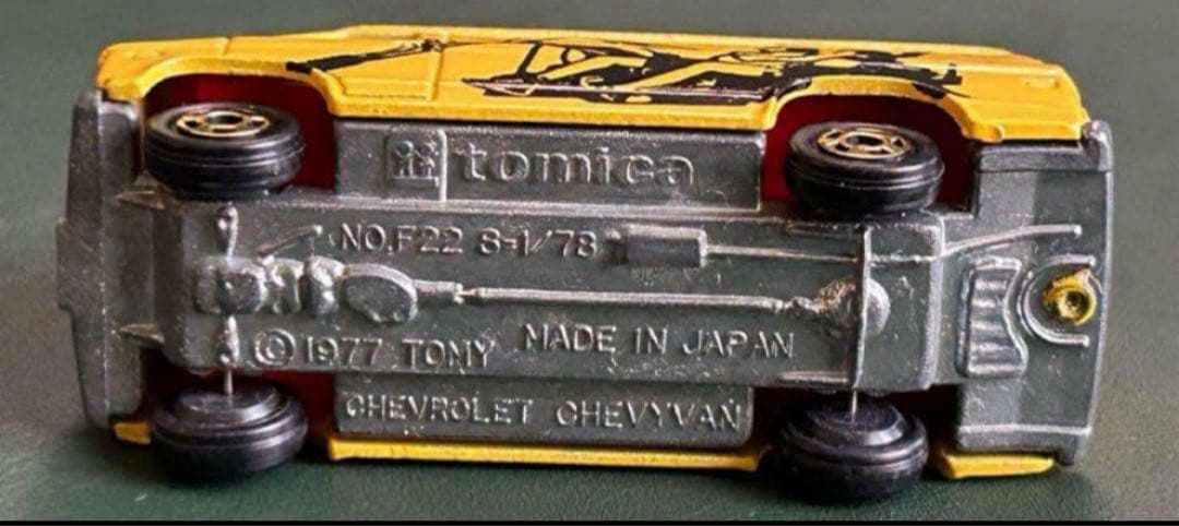 トミカ シボレー シェビーバン