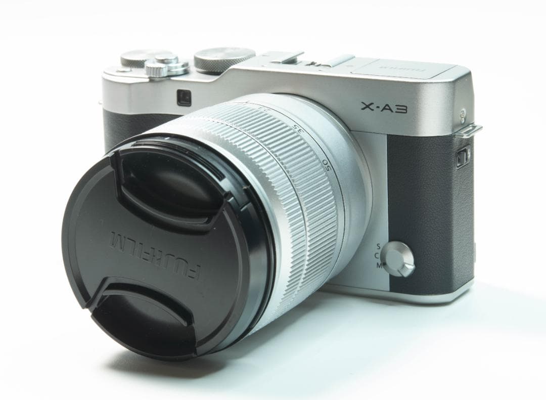 FUJI・X-A3とレンズXC16-50mmのセット