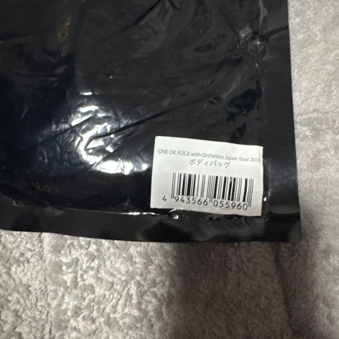 ワンオクロック　ボディバッグ