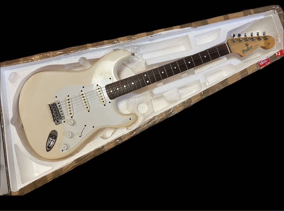 Fresher Straighter Stratocaster エレキギター