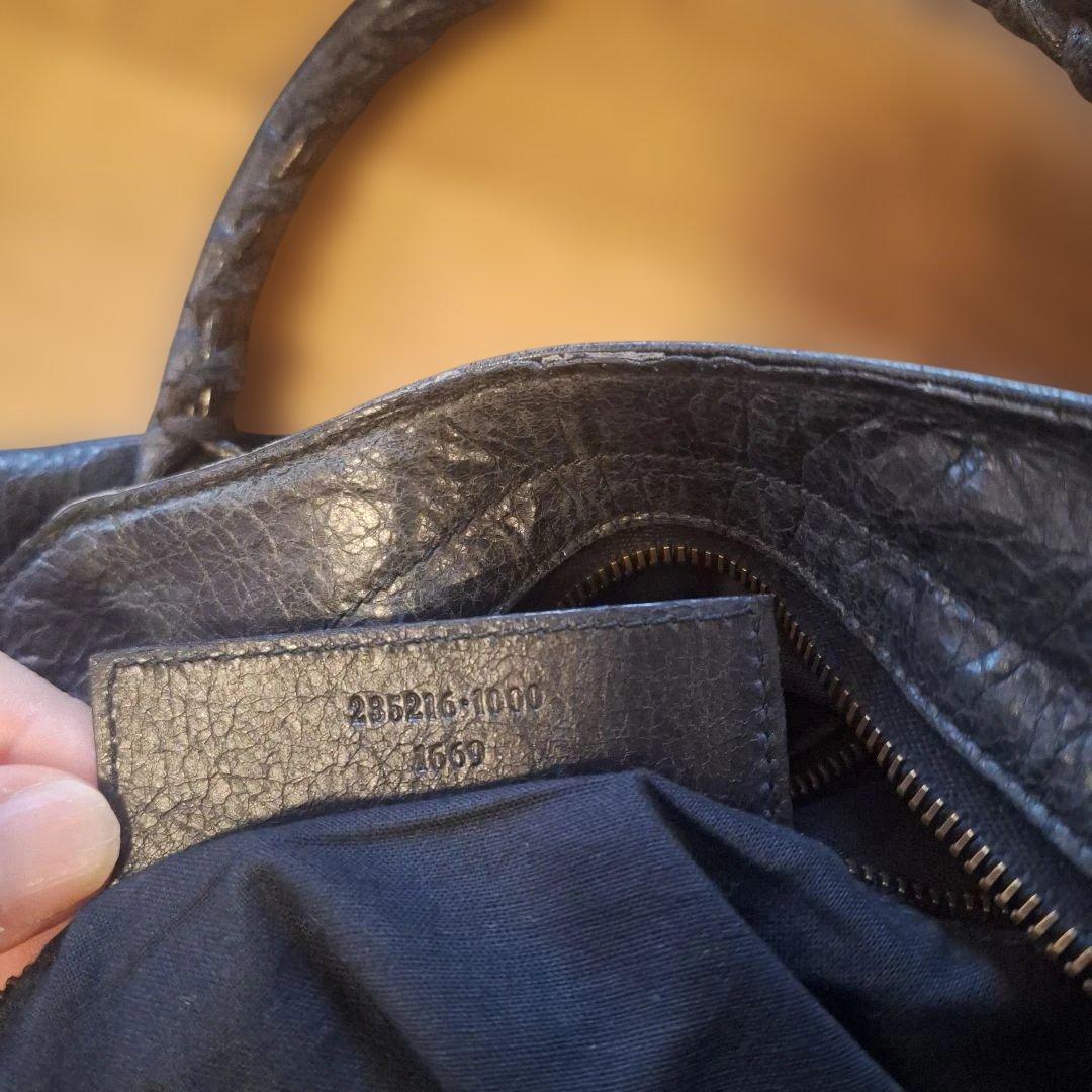 バレンシアガ ショルダーバッグ