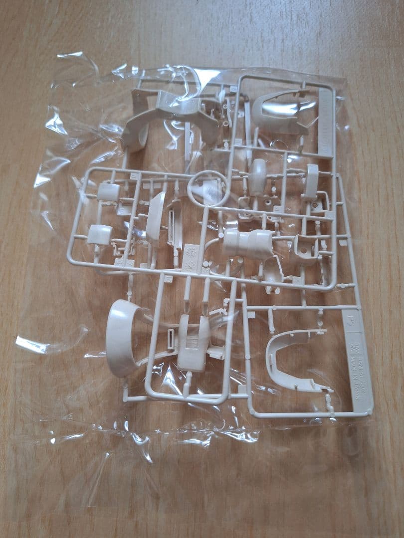 ２０年以上前のMG 1/100 MS-06F-2 ザクII F2型(連邦軍仕様)