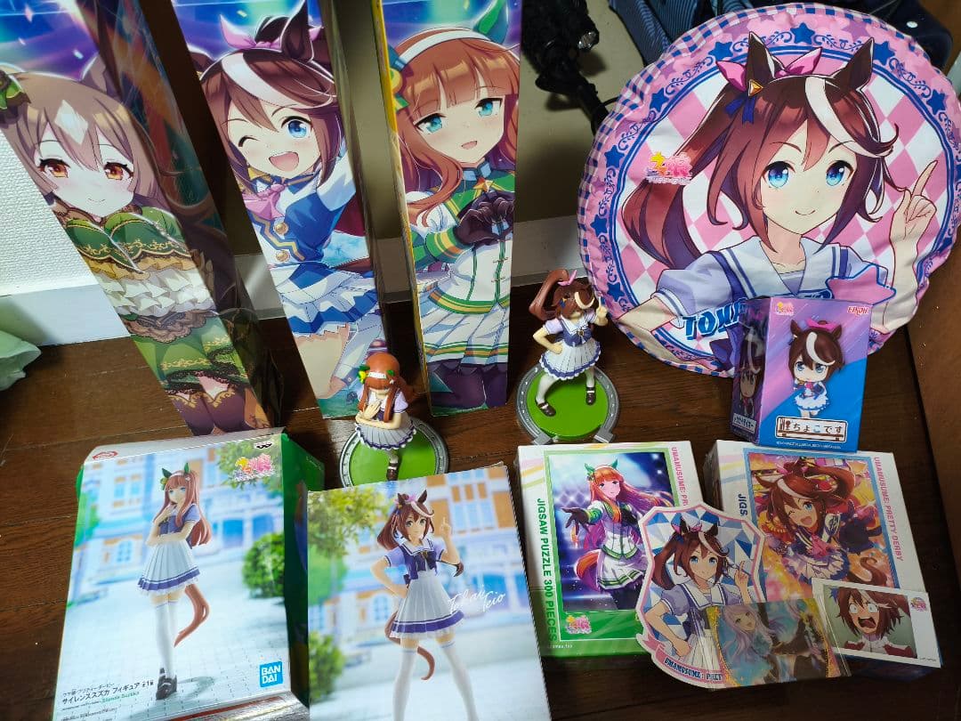 ウマ娘 フィギュア・ぬい・タペストリー・未開封パズルetc.18点セット額付き
