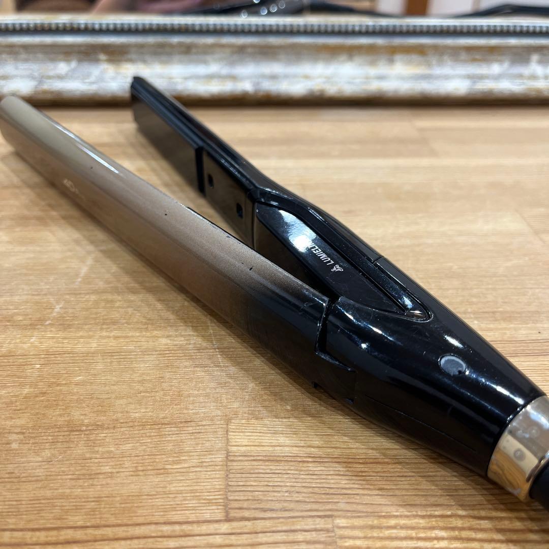 4D Plus ストレートヘアアイロン ブラック/シルバーヘアビューロン