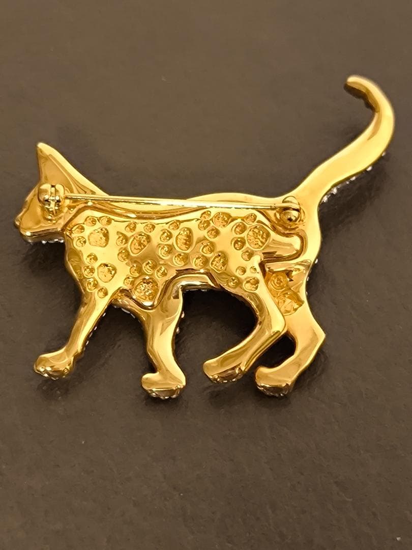 SWAROVSKI スワロフスキー ブローチ クリアストーン 猫 ねこ ネコ