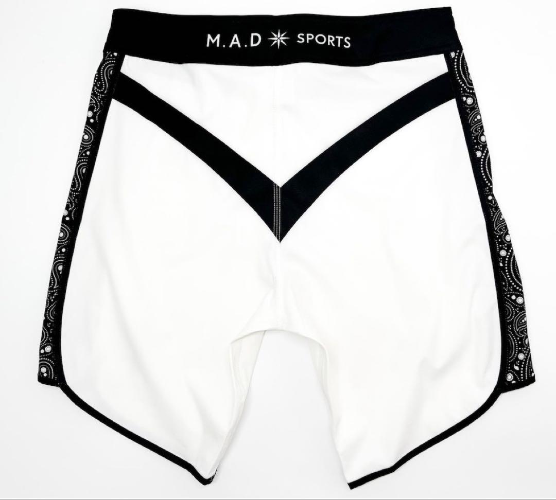 M.A.D SPORTS バンダナ柄　ボードショーツ