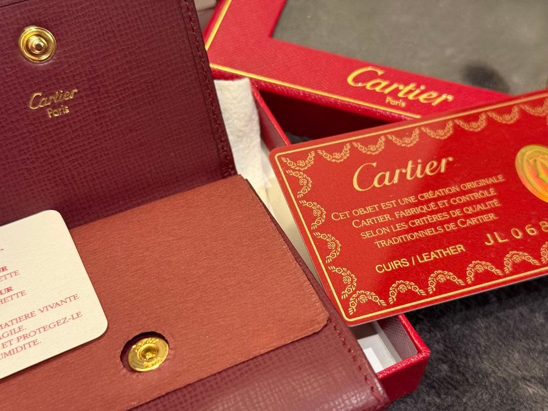 カルティエ　ケース