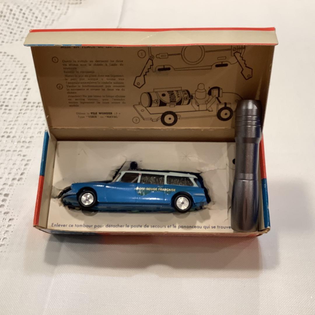 激レア　CIJ シトロエン　ID 19 Break Ambulanceミニカー