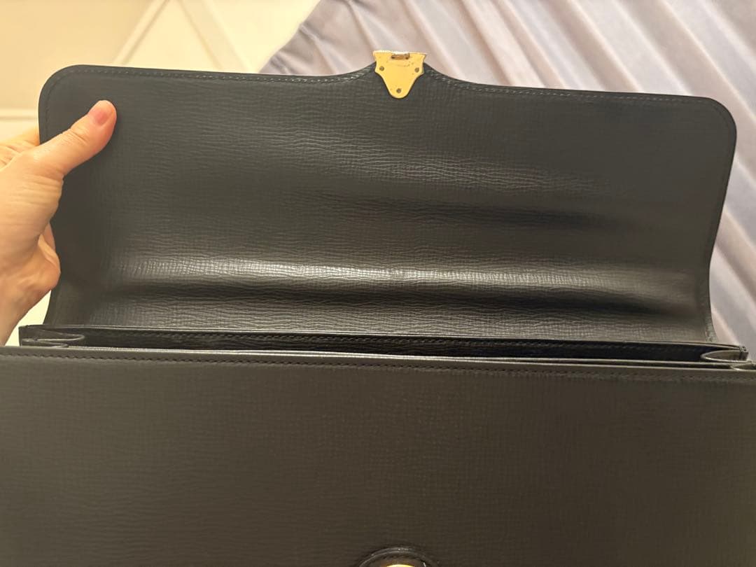 BURBERRY 本革 ブリーフケース 黒 書類バッグ 鍵なし