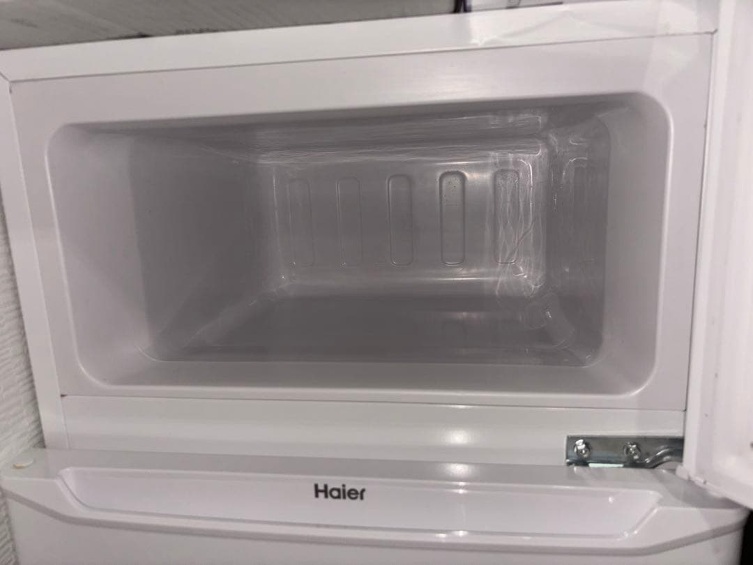 小型冷蔵庫　Haier(ハイアール)85L 白　2023年製