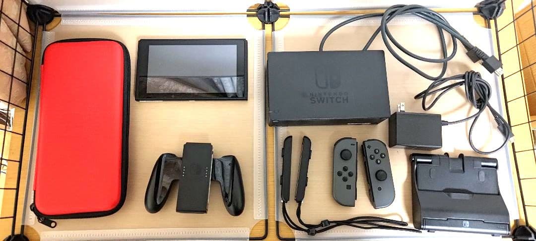 NintendoSwitch &ケース・スタンドセット