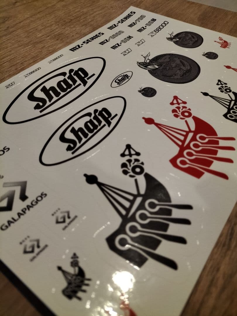 SHARP　激レア！復刻版ステッカーとクリアファイル