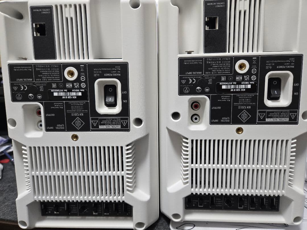 配信機器・PA機器・レコーディング機器 Neumann kh120 II (2)