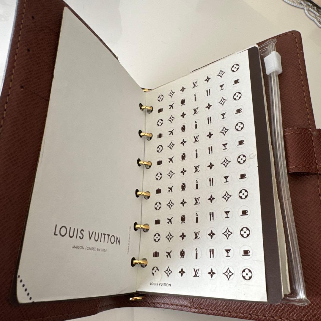 kon　ルイヴィトン　手帳