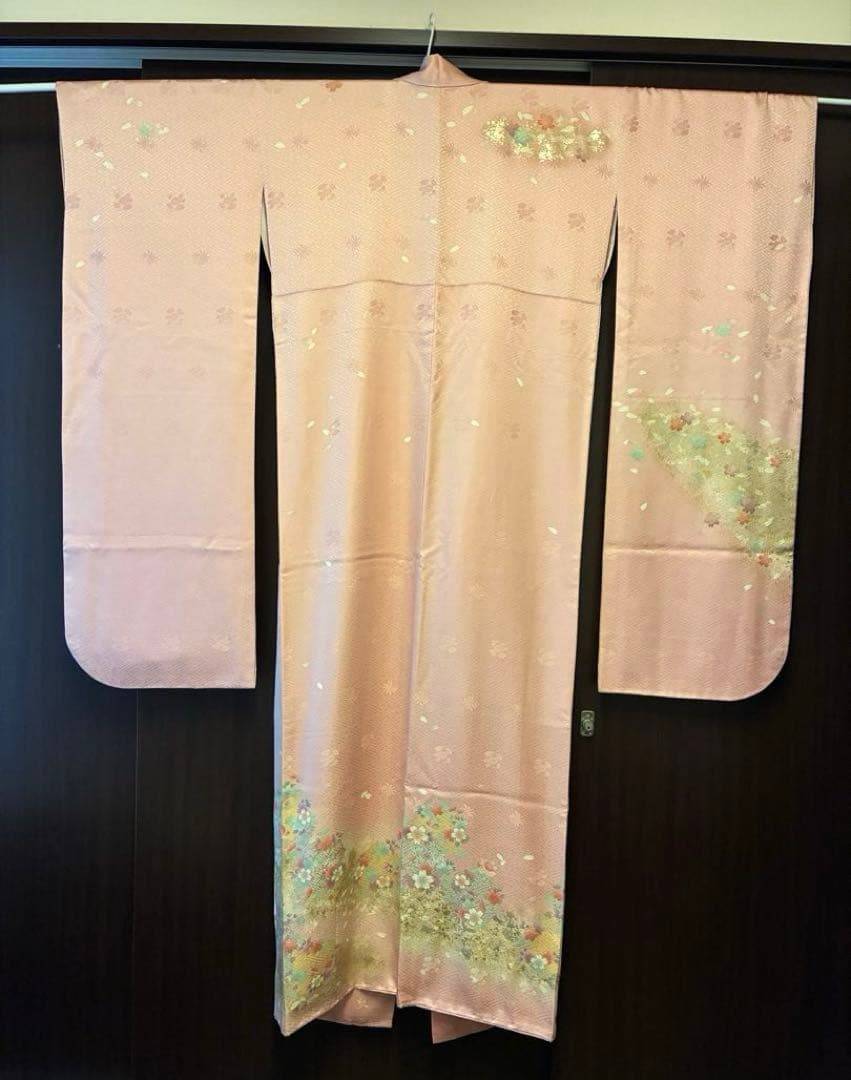 淡いピンク 花柄 振袖 着物