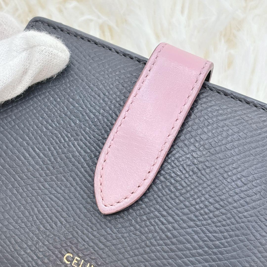 美品✨️CELINE 二つ折り財布 グレー×ピンク スモールストラップウォレット