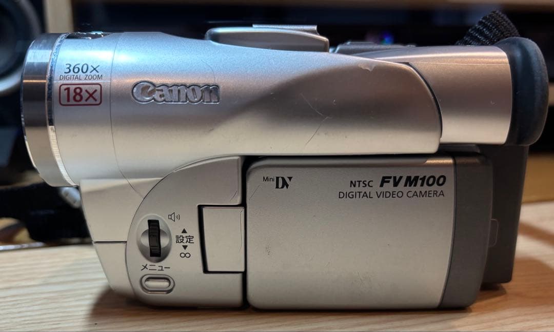 正常動作確認済美品　キヤノン　miniDVビデオカメラ FV-M100