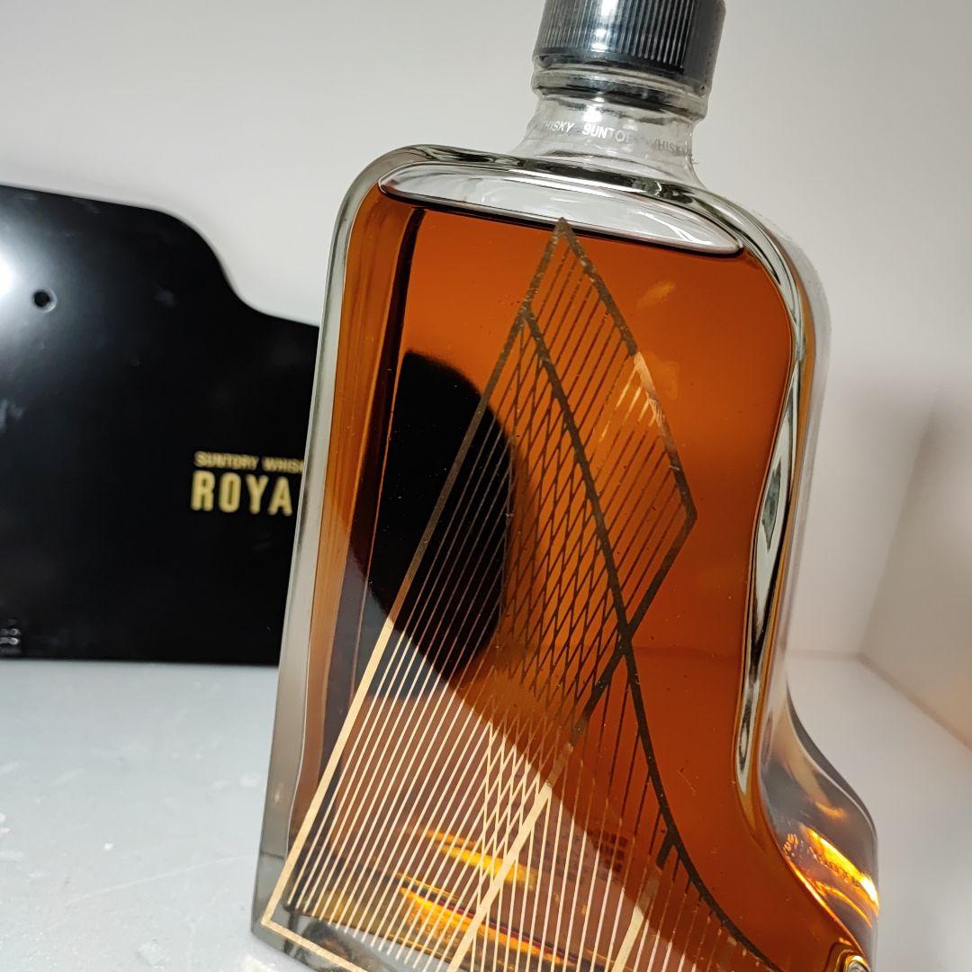 サントリー　ウイスキー　ローヤル　ピアノ　ゴルフボール　バイオリン　樽型