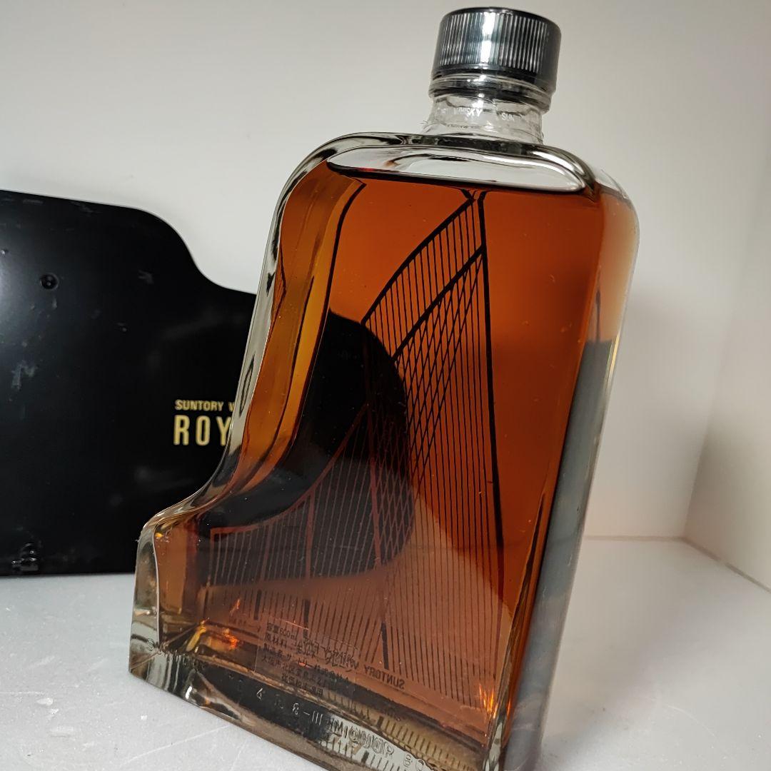 サントリー　ウイスキー　ローヤル　ピアノ　ゴルフボール　バイオリン　樽型