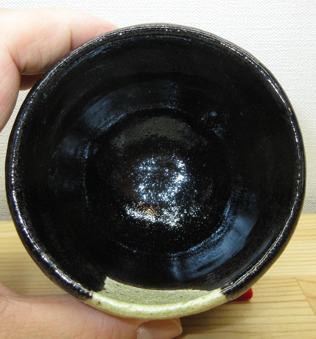 送料込【逢絢亭・新品】茶道具 筒茶碗 楽焼 黒楽 寒月の図 松楽窯 紙箱入り