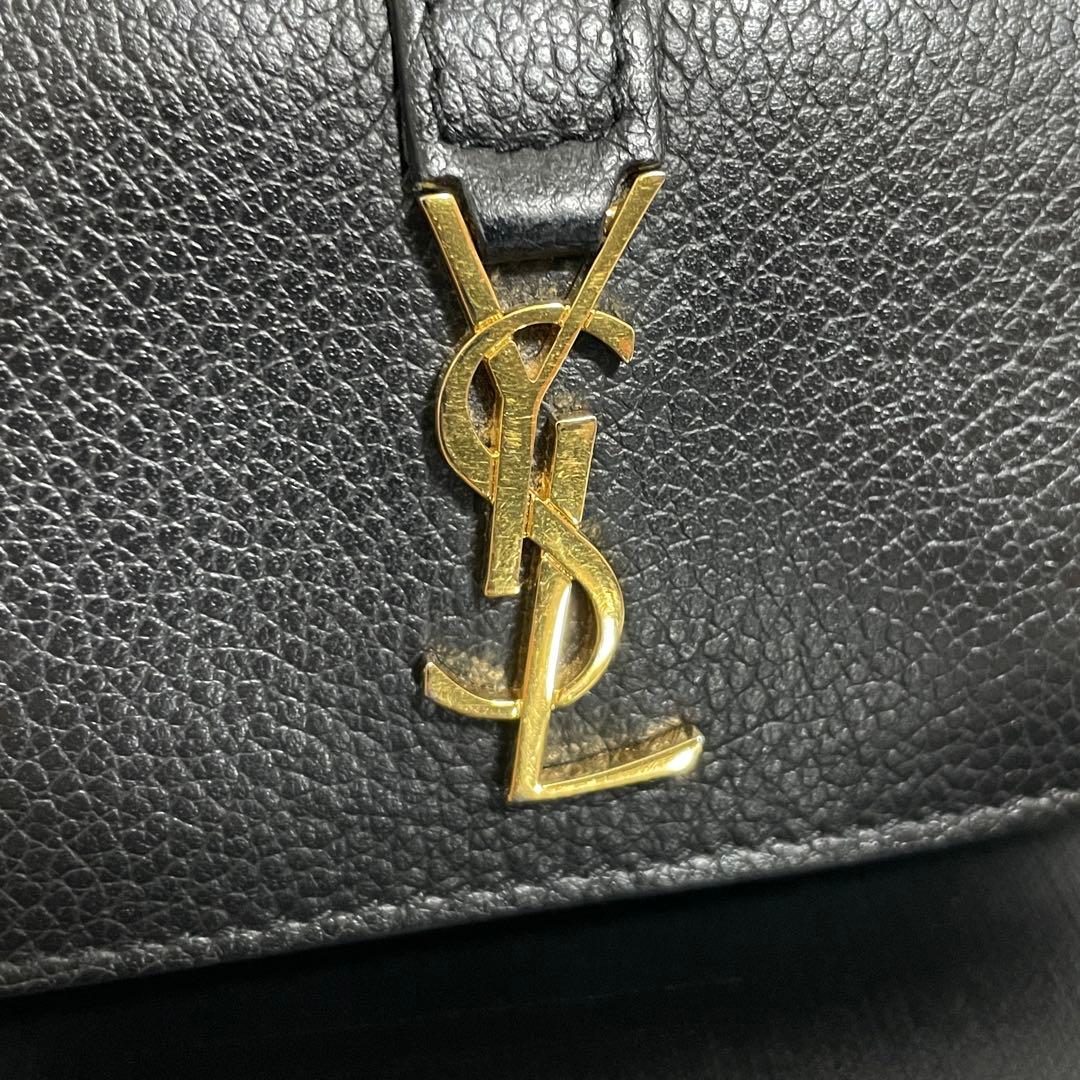 サンローラン　財布　黒　レザー　Saint Laurent ブラック三つ折り財布