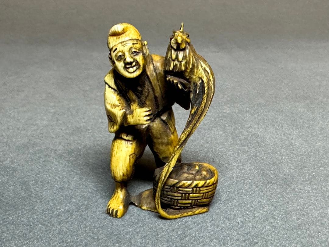 根付　オナガドリ　古美術品　 置物　細密細工　骨董　アンティーク　彫刻 工芸品