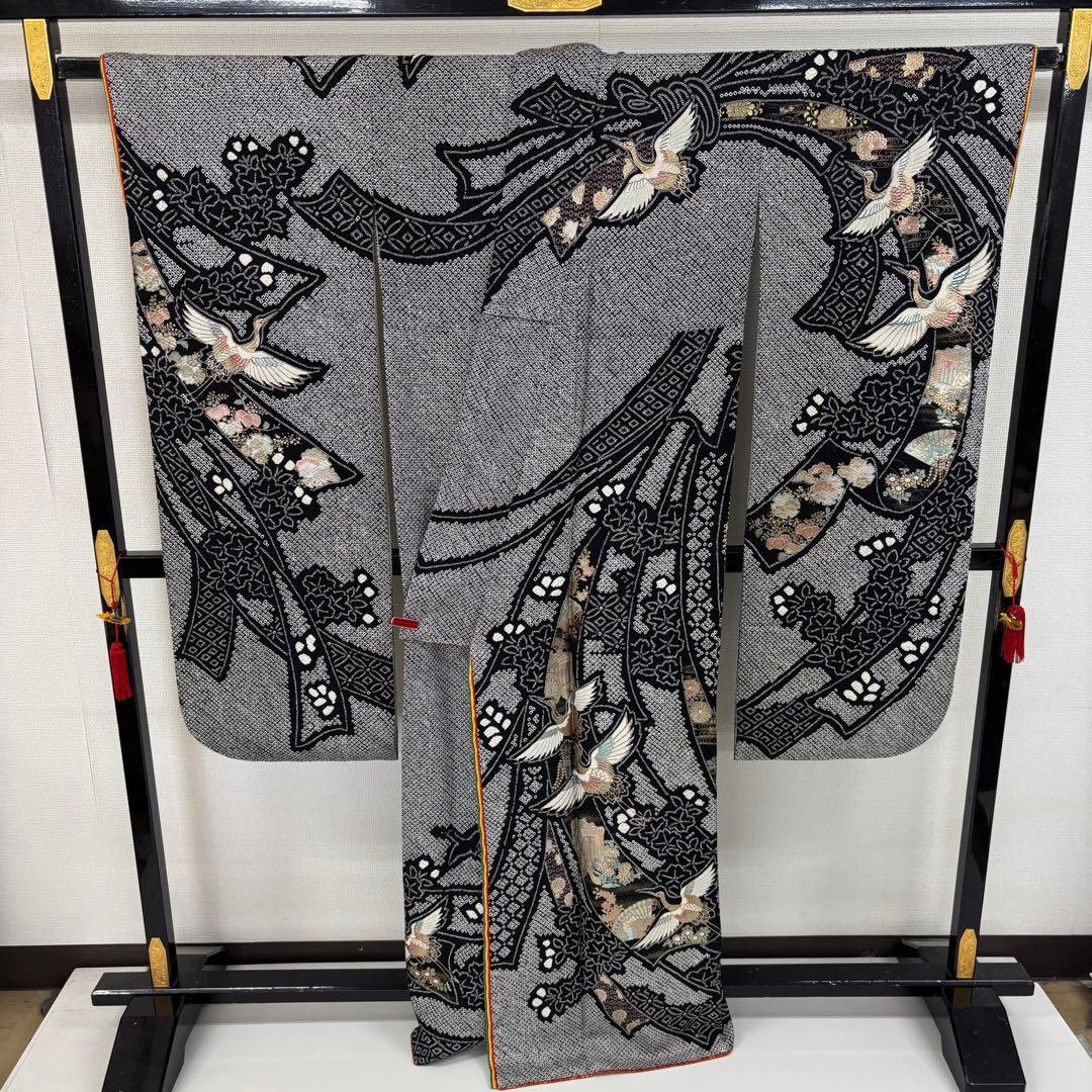 サラ　AK-7092 AK-6983 振袖 モノトーン 総絞り 箔押しの