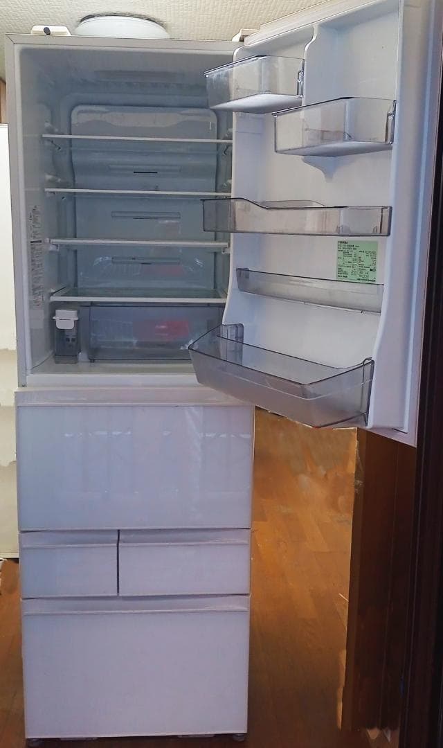 2021年東芝製５ドア冷蔵庫　タッチ自動オープン扉