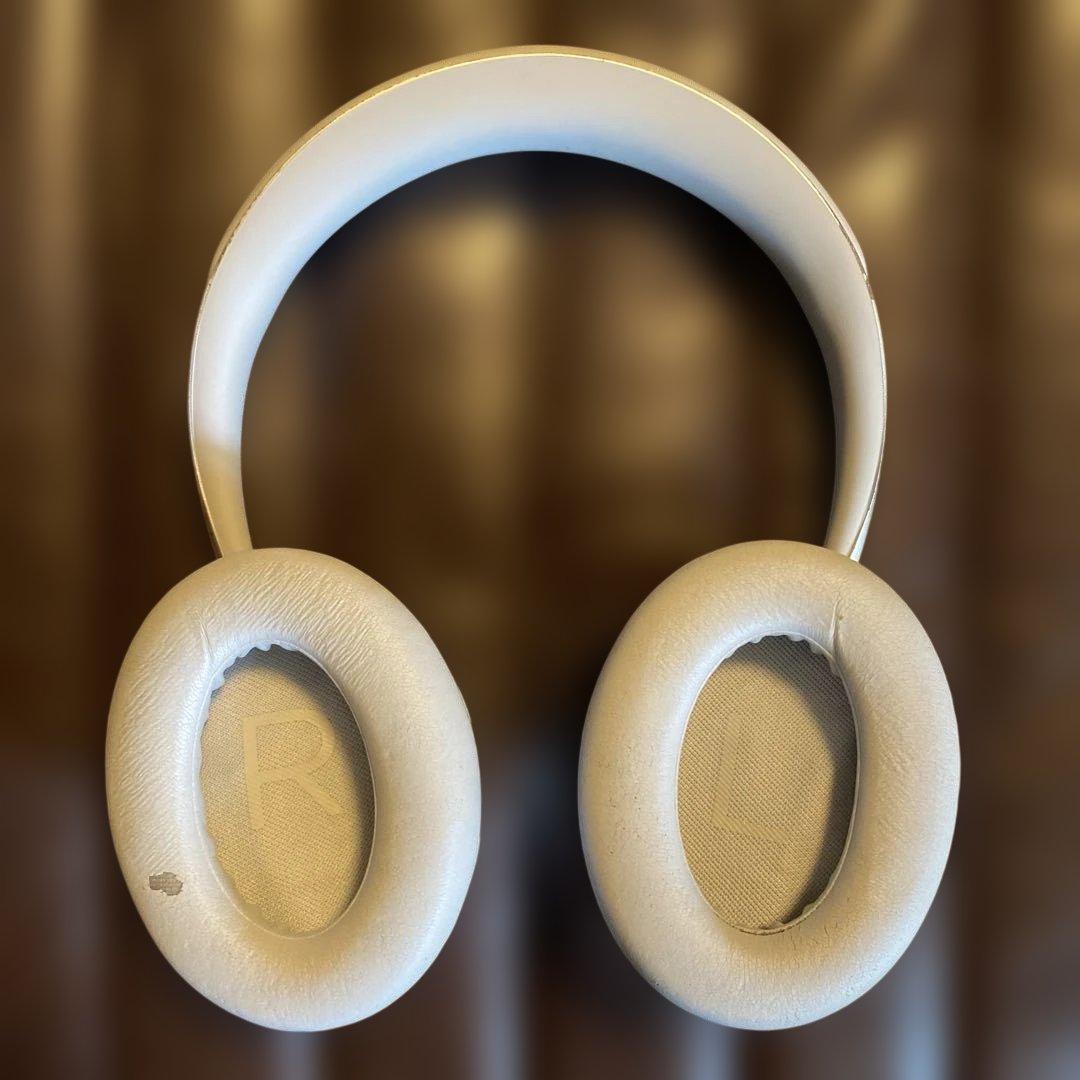 Bose Noise Cancelling Headphones700ケース付