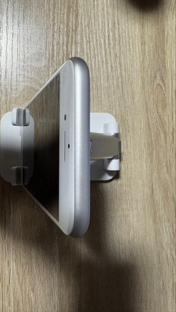 iPhone 8 64GB（SIMフリー）