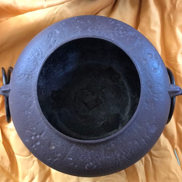 茶道具　　鬼面風炉釜唐銅